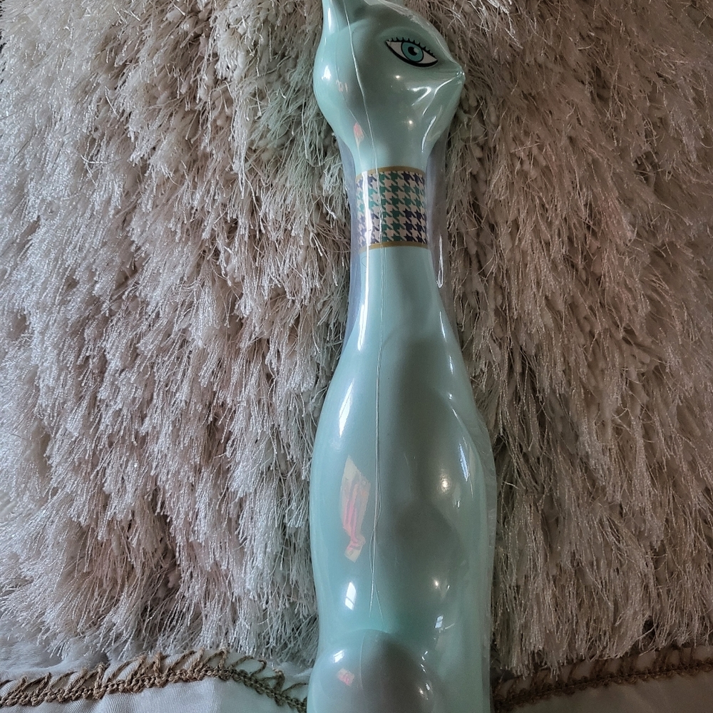 COPY - AVON YEVETTE KITTY